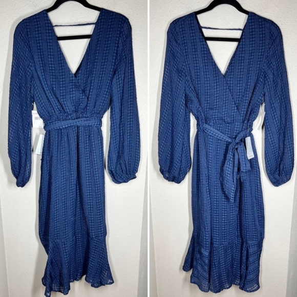 NSR Navy Wrap Dress, Size M - Picture 4 of 9